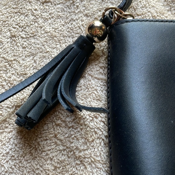 Kate Spade Black leather crossbody purse - Picture 3 of 12
